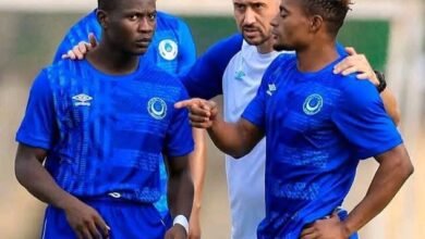 أجانب الهلال